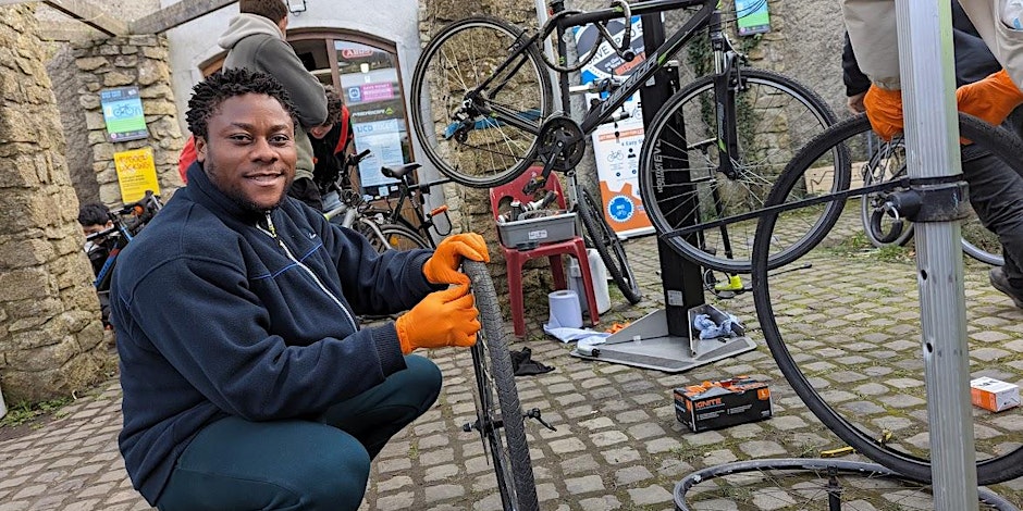 Learn How to Fix a Bike-Workshop\n(12:30 - 13:30) - UCD Bikes